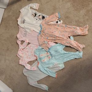 ⭐4 for $25 ⭐Bundle of baby girl sleep suits